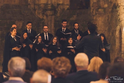 Mounir with other members of the Coro Misto da Universidade de Coimbra